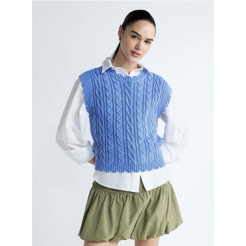 Free Assembly Scallop Cable Knit Sweater Vest Women's S 4-6 Blue 100% Cotton NWT